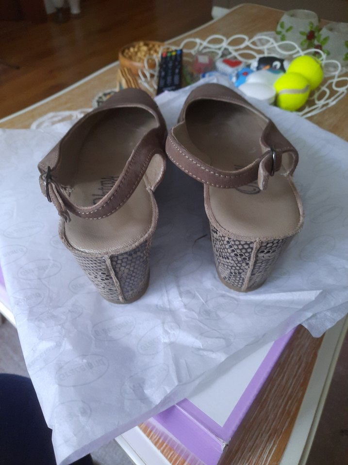 Bej Süet Kadın Dolgu Topuklu Ayakkabı - Görsel 4