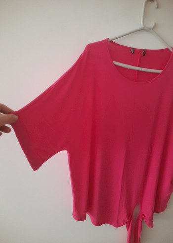 Pembe Dökümlü Kısa Kollu Kadın Bluz - Görsel 3