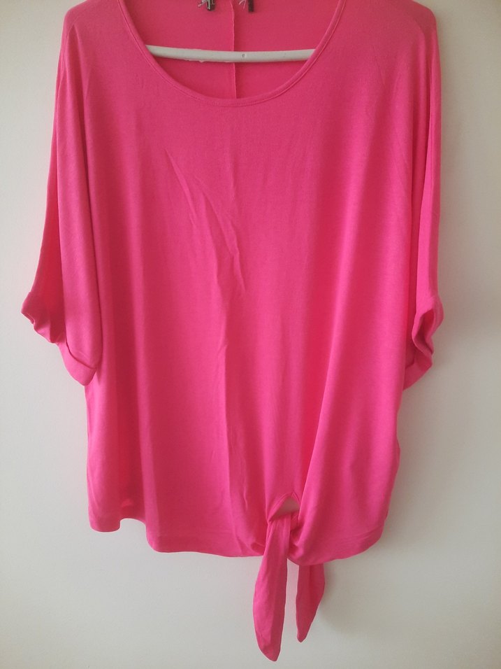 Pembe Dökümlü Kısa Kollu Kadın Bluz - Görsel 2