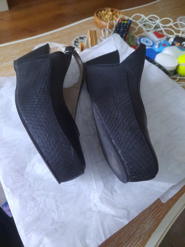 Kadın Siyah Platform Topuklu Kemerli Ayakkabı - Görsel 2