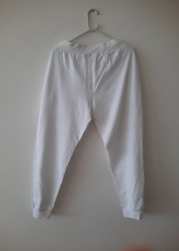 Kadın Beyaz Pamuklu Kemerli Rahat eşofman altı. - Görsel 3