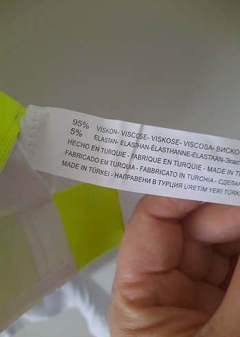 Beyaz Drapeli Kısa Kollu Tişörtü - Görsel 3