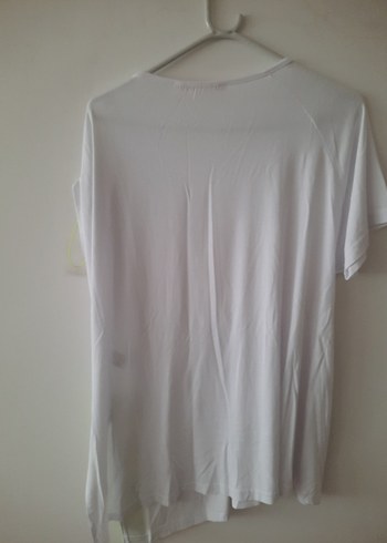 Beyaz Drapeli Kısa Kollu Tişörtü - Görsel 6