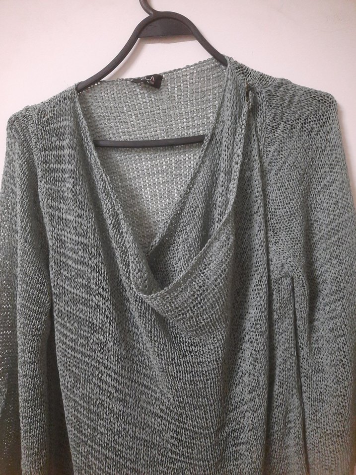 Nakış Detaylı Gri Kadın Triko Kazak,hırka - Görsel 2