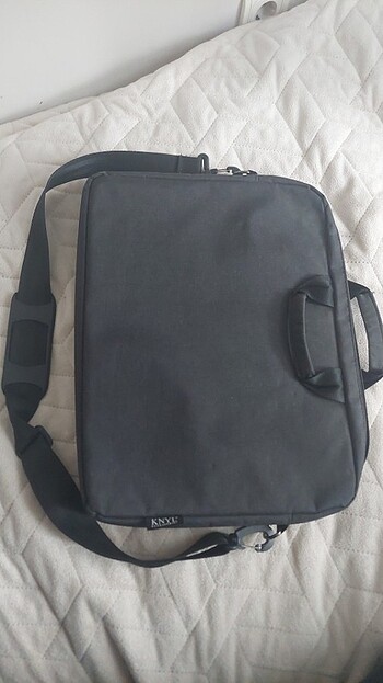 Diğer Laptop Çantası