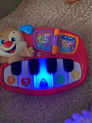  Beden Fisher Price Köpekçiğin piyanosu