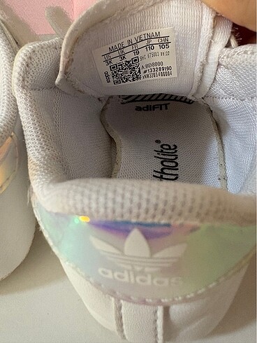 19 Beden beyaz Renk Adidas ilk adım ayakkabısı