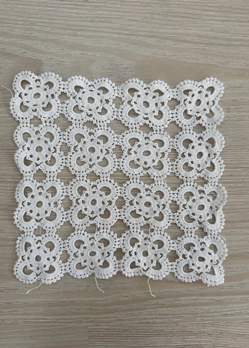 El Yapımı Beyaz Dantel Örtü - Görsel 3