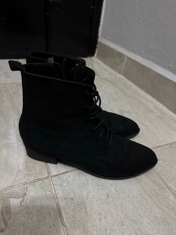 Siyah Süet Stiletto Topuklu Gotik Kadın Bot - Görsel 3