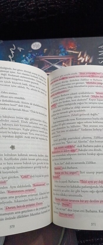 Gökçen 4 kutulu posterli defter ve kolyeli