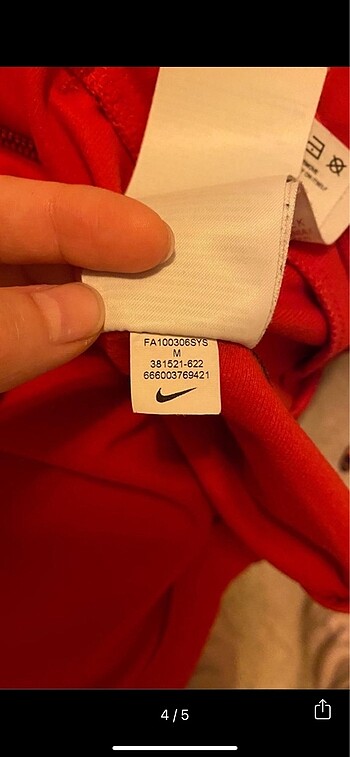 m Beden kırmızı Renk Nike hırka