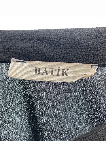 38 Beden siyah Renk Batik Bluz %70 İndirimli.