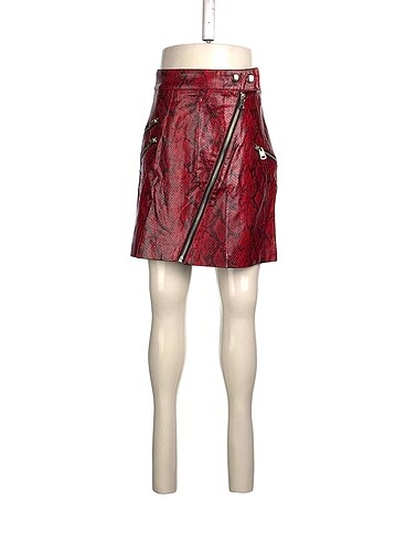 Bershka Mini Etek %70 İndirimli.
