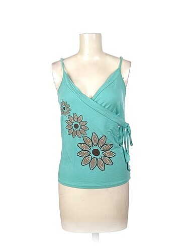 PreLoved T-shirt %70 İndirimli.