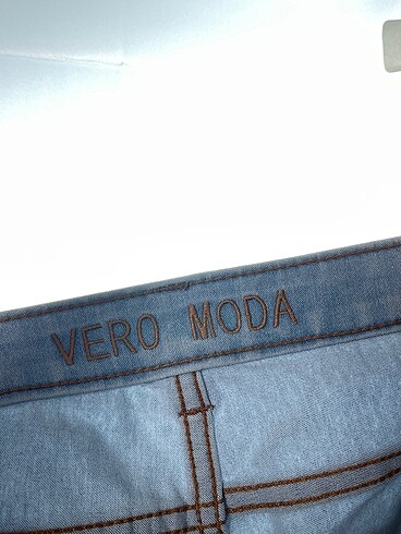 m Beden çeşitli Renk Vero Moda Jean / Kot %70 İndirimli.