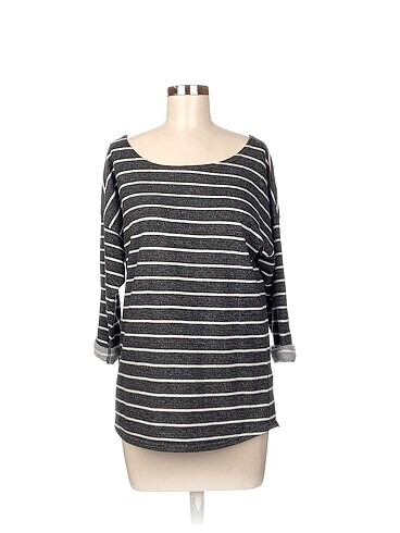 H&M Bluz %70 İndirimli.