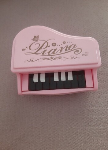 Oyuncak piyano