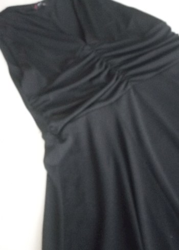 Drapeli Siyah diz altı Kadın siyah elastik kumaştan şık ellbise - Görsel 2