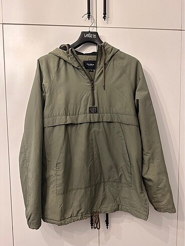 pull and bear kanguru yağmurluk