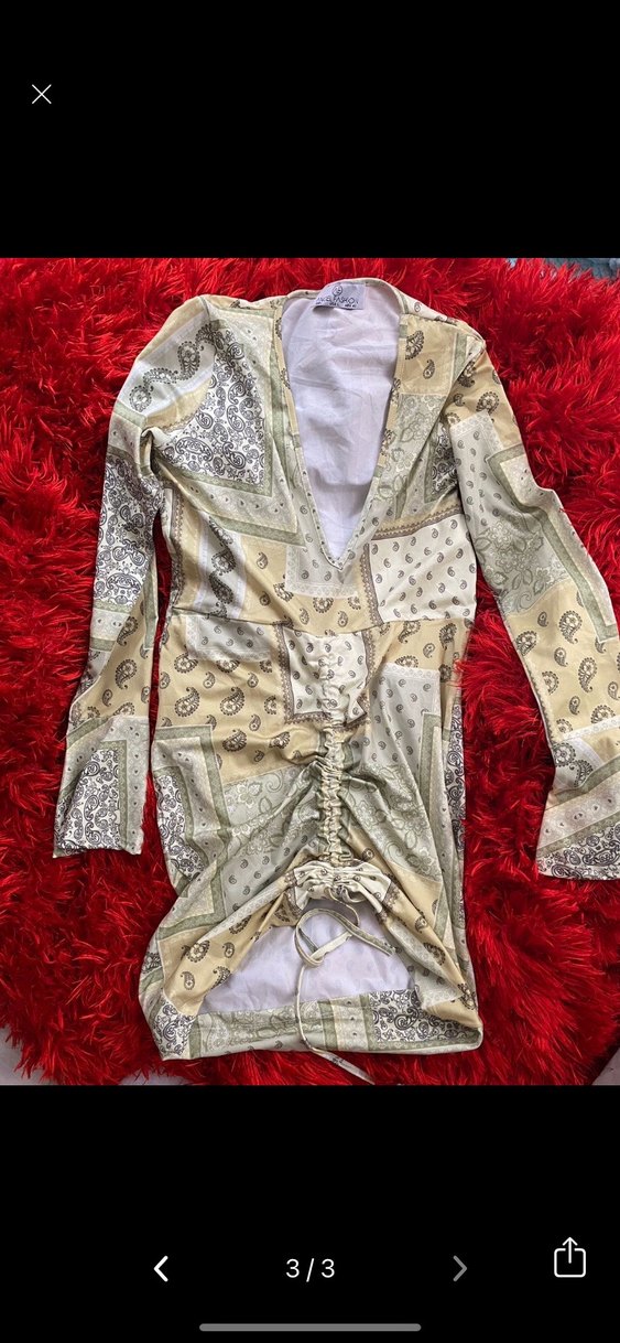 Derin dekolteli mini elbise - Görsel 3