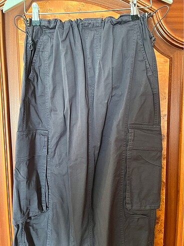 Bershka Midi boy kargo etek