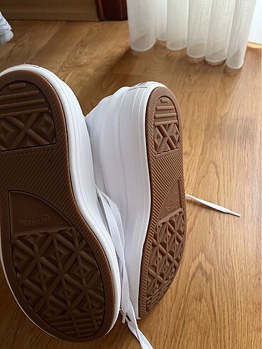38 Beden beyaz Renk Converse