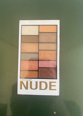 City Color Nude Göz Farı Paleti