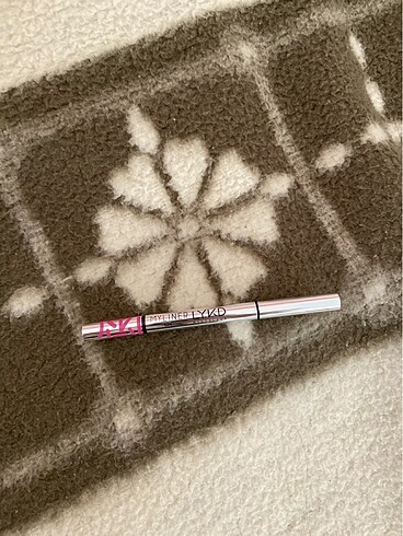 kahverengi eyeliner