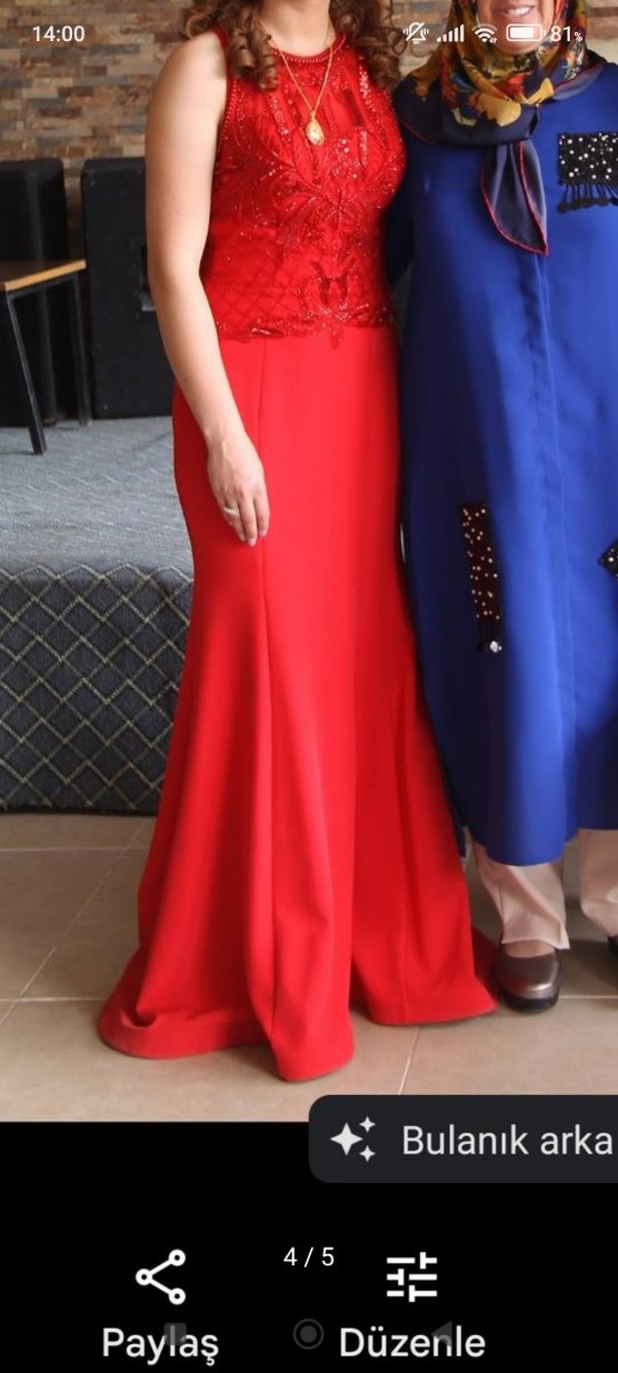 İşlemeli Kırmızı Uzun Abiye Elbise - Görsel 3