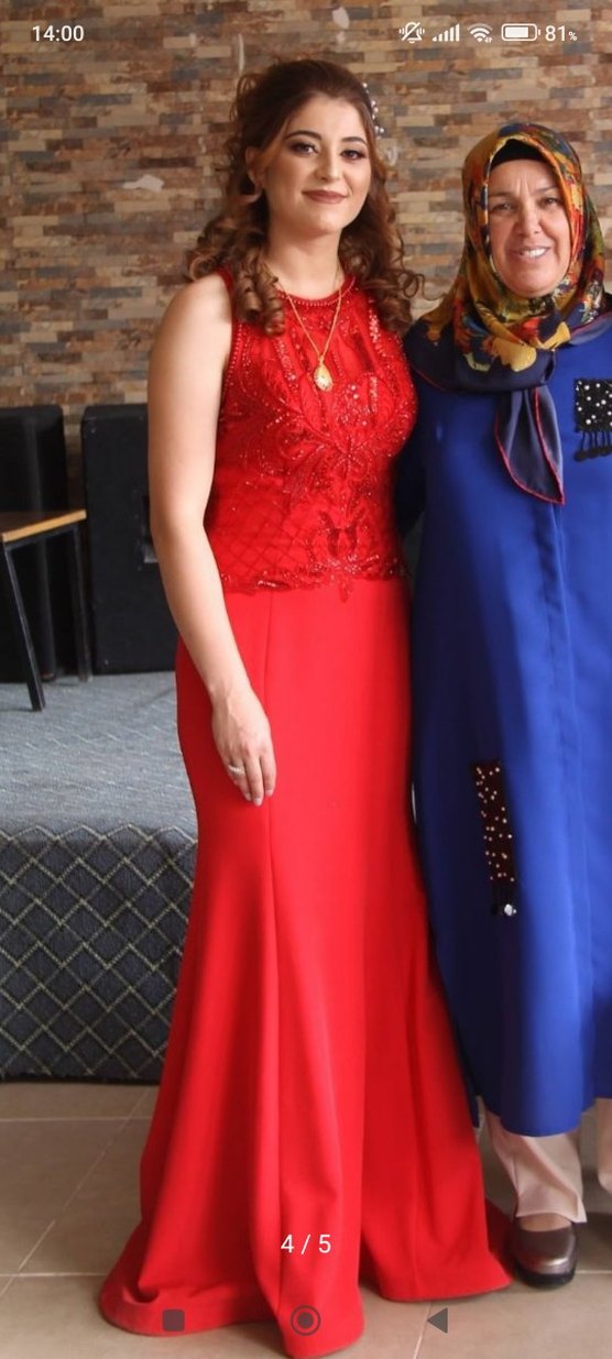 İşlemeli Kırmızı Uzun Abiye Elbise - Görsel 2