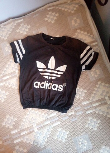 Adidas t-shirt 