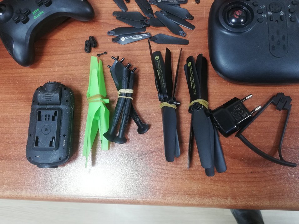 Kara Uzaktan Kumandalı Drone ve Aksesuar Seti - Görsel 2