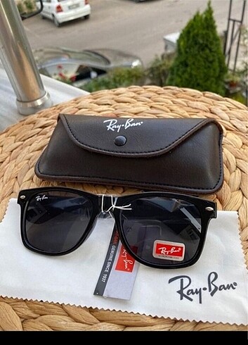 RayBan siyah parlak walferer güneş gözlüğü 