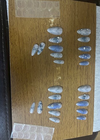 Mavi Kalp ve Fiyonklu Takma Tırnak - Görsel 3