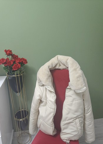 s Beden çeşitli Renk Kadın Beyaz Kürklü Polar Kış Mont 200 tl