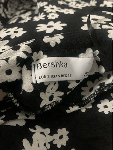 s Beden siyah Renk Bershka yırtmaçlı elbise