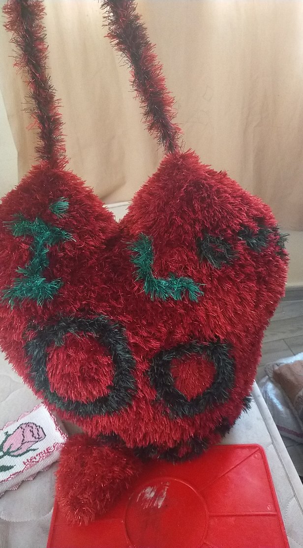 Kırmızı Renkli Peluş Oyuncak Kalp - Görsel 3