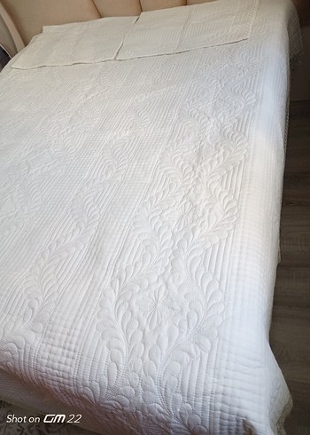 Nakışlı Beyaz Gri Yatak Örtüsü - Görsel 9