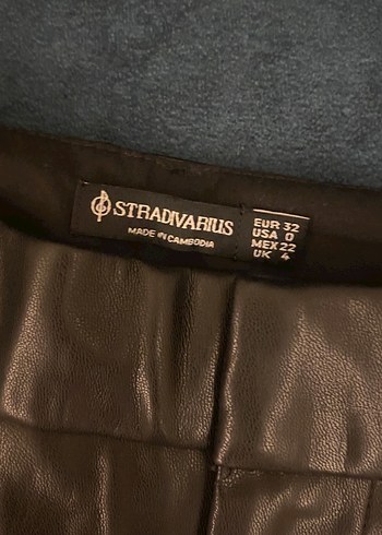 Stradivarius deri şort - Görsel 3
