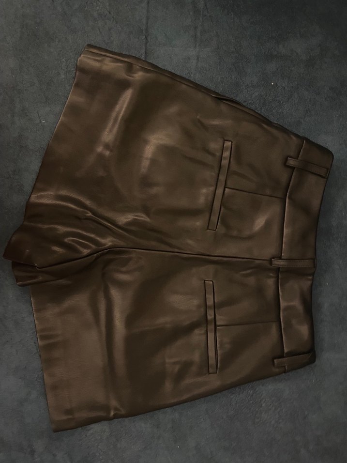 Stradivarius deri şort - Görsel 2