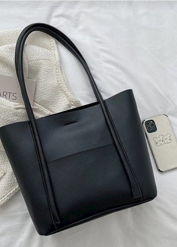 Bershka Siyah Deri Minimalist Kadın Çanta