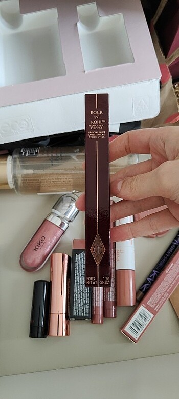 Charlotte tilbury göz kalemi 