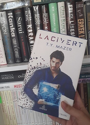 Lacivert T.Y. Mazer kitap 