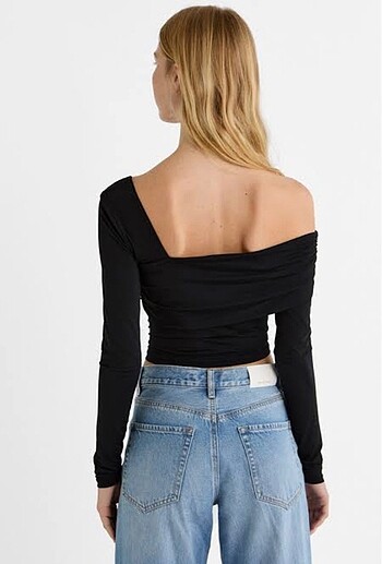 Stradivarius STRADİVARIUS OMZU AÇIK BLUZ