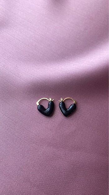Diğer Black Heart Küpe