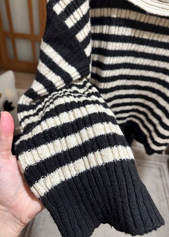 m Beden Siyah Beyaz Zebra Desenli Örgü Kadın Kazak
