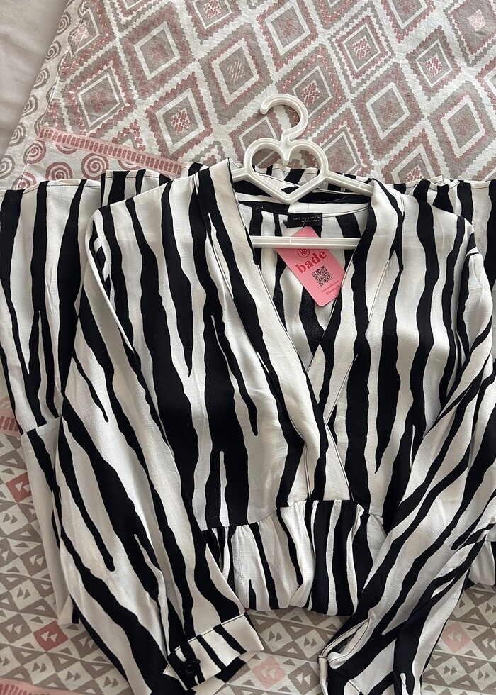 Zara elbise etiketi üstünde - Görsel 3