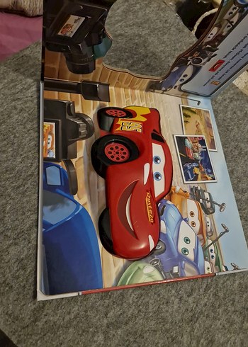 Beden Şimşek McQueen ile Yarış Çocuk Kitabı sesli