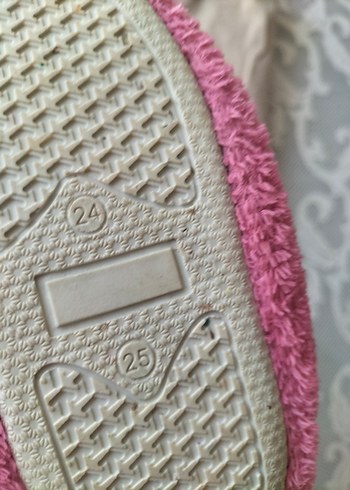 LC Waikiki Renkli Nakışlı Kız Çocuk Sıcak Terlik Velcro ve tayt