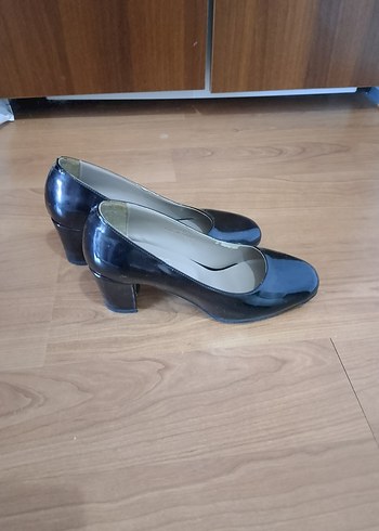 Butigo Kadın Mavi Rugan Stiletto Topuklu Ayakkabı
